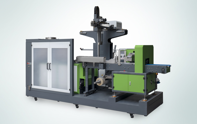 多支勺子全自動聯(lián)機(jī)包裝機(jī)(連接注塑機(jī))